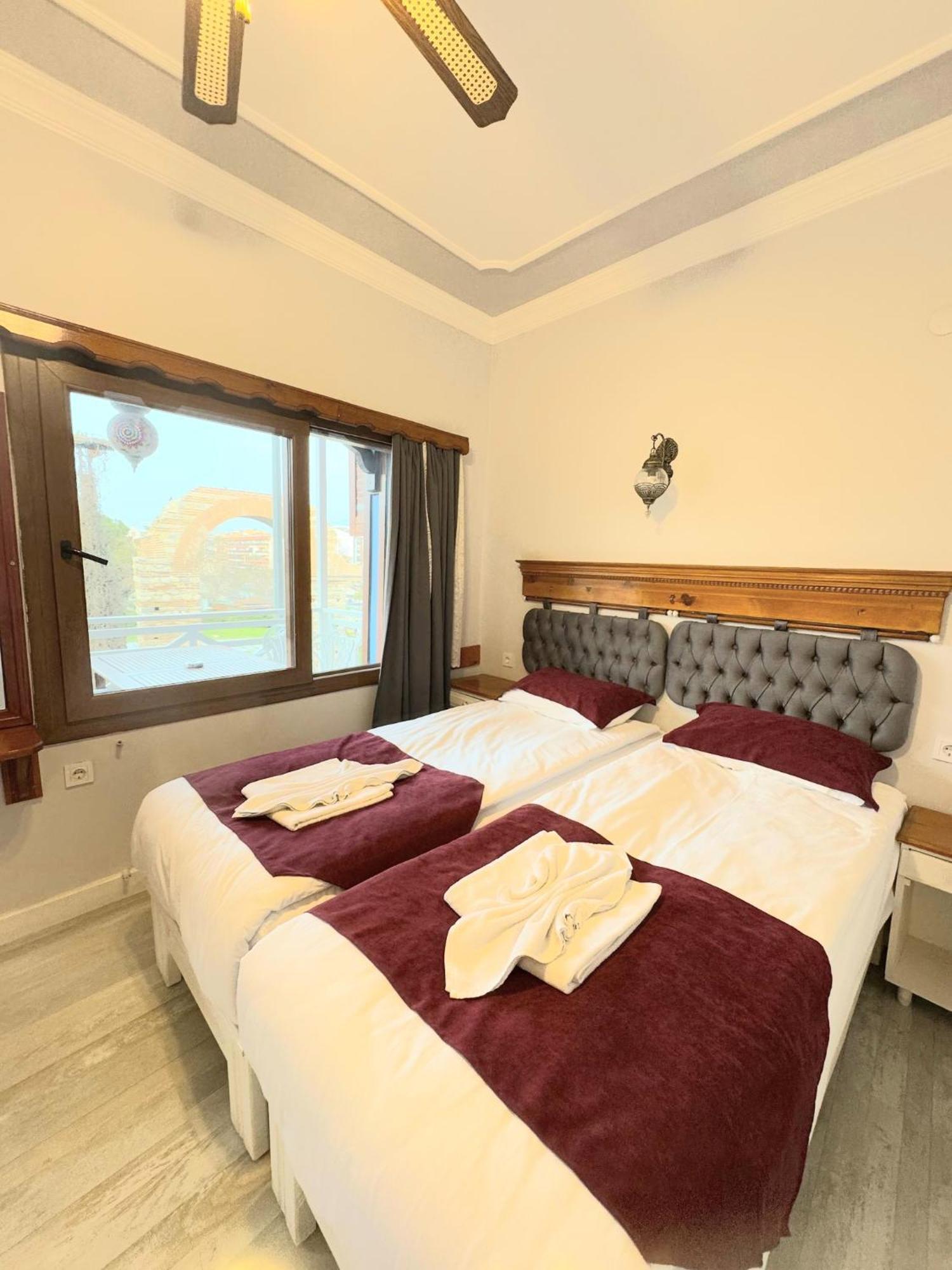Ephesus Selcuk Castle View Suites Екстериор снимка